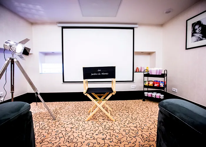 Les Jardins Du Marais Hotel